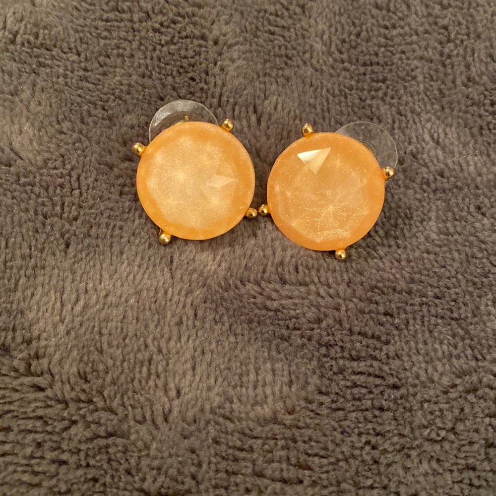 Ladies stud earrings